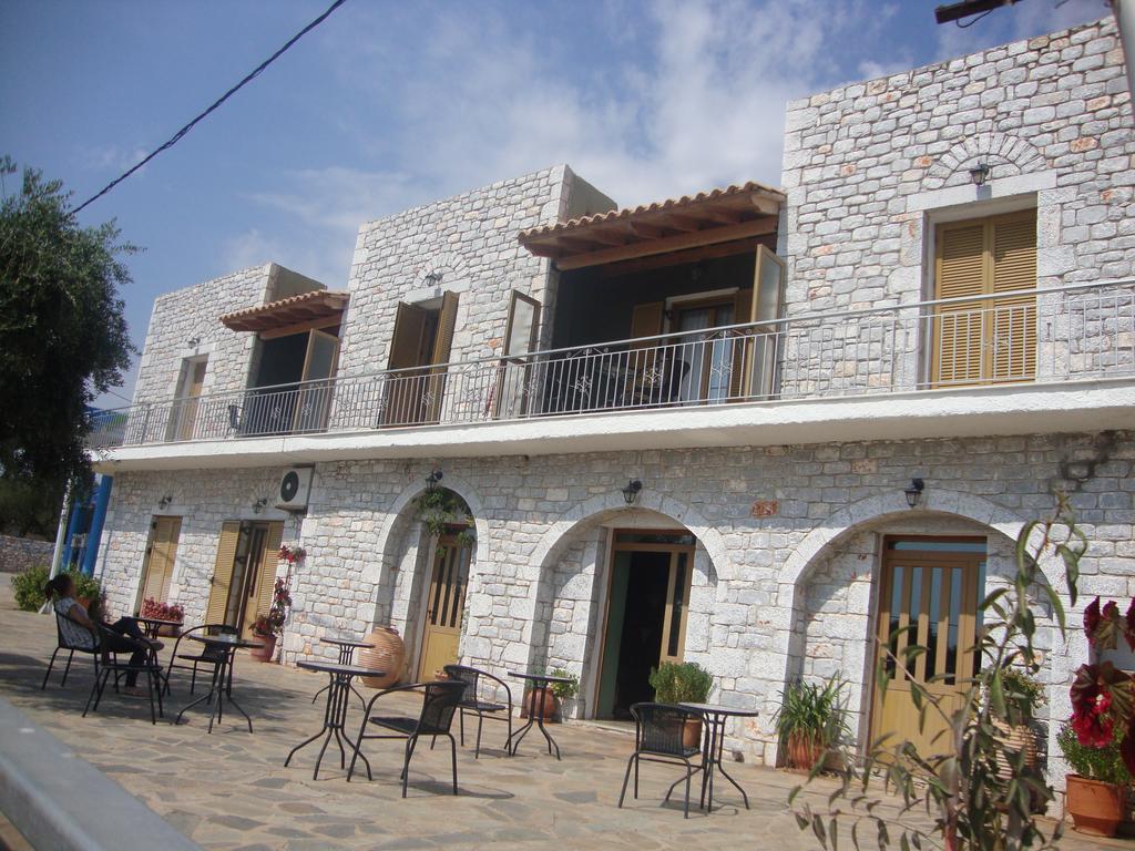Kafiona Guesthouse Pyrgos Dirou Экстерьер фото