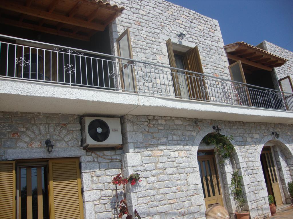 Kafiona Guesthouse Pyrgos Dirou Экстерьер фото