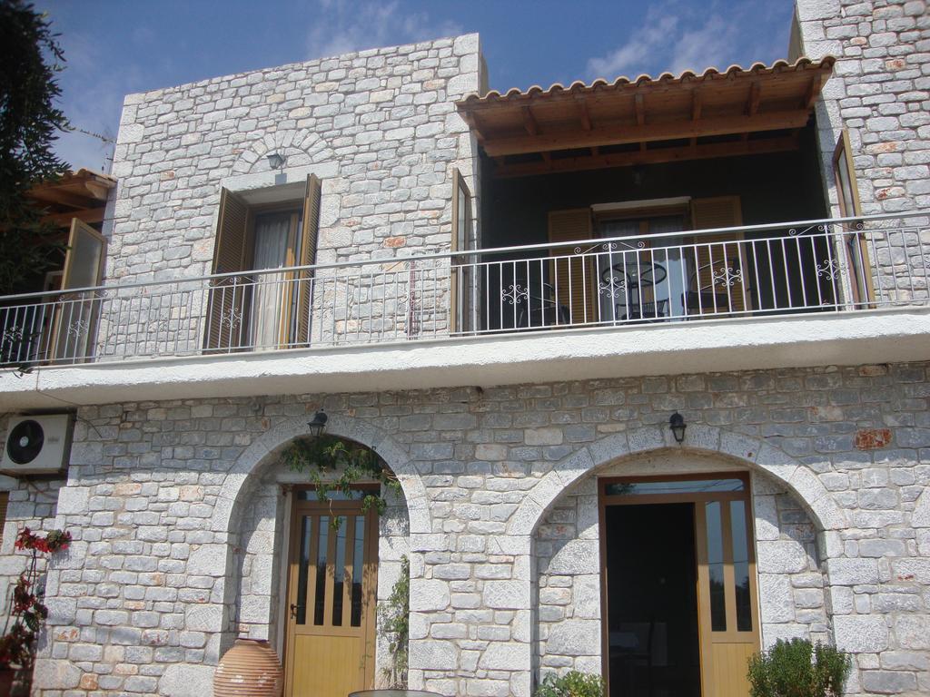 Kafiona Guesthouse Pyrgos Dirou Экстерьер фото