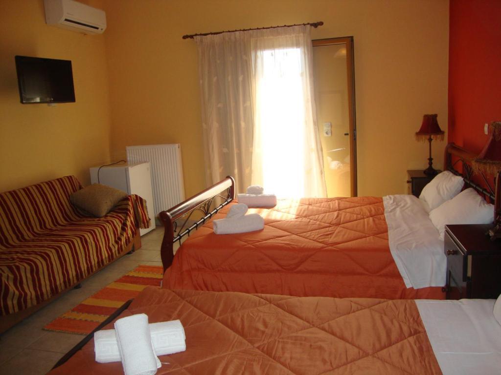 Kafiona Guesthouse Pyrgos Dirou Номер фото